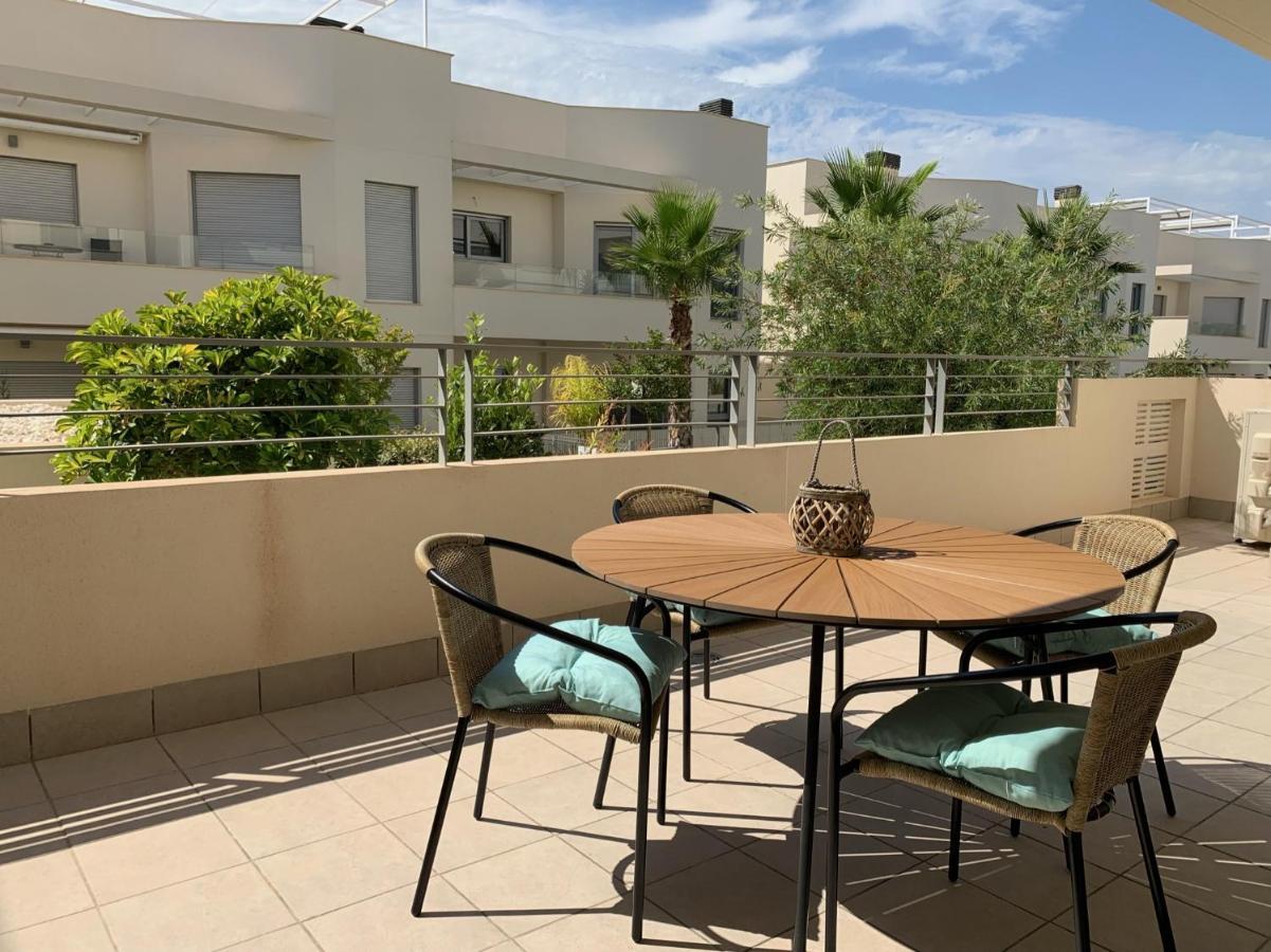 Apartamento Amalia Delux En Torrevieja Exterior photo